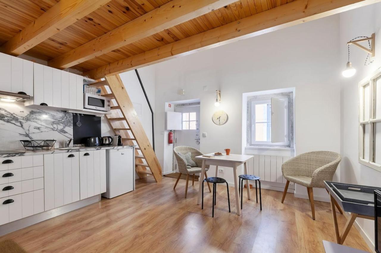 Classic Lisbon Homes: Bright & Central In Belem 外观 照片