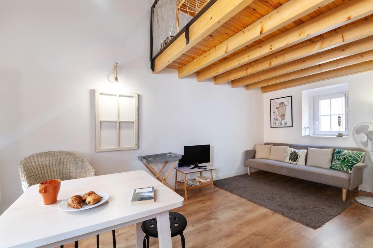 Classic Lisbon Homes: Bright & Central In Belem 外观 照片